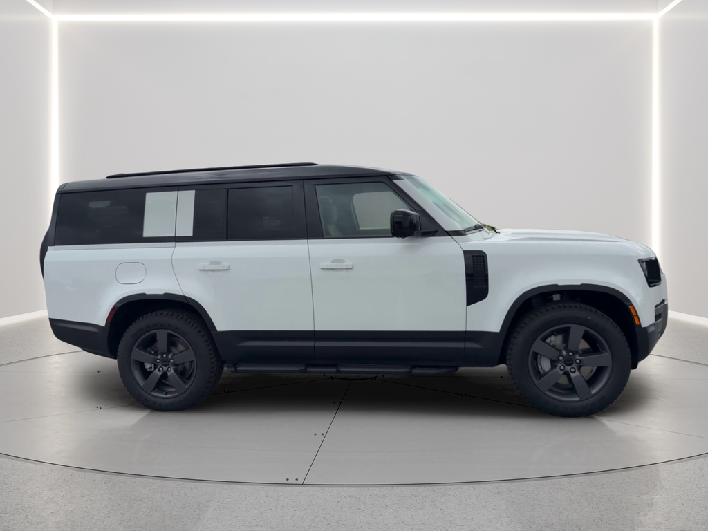 New 2026 Fuji White Land Rover S image 4