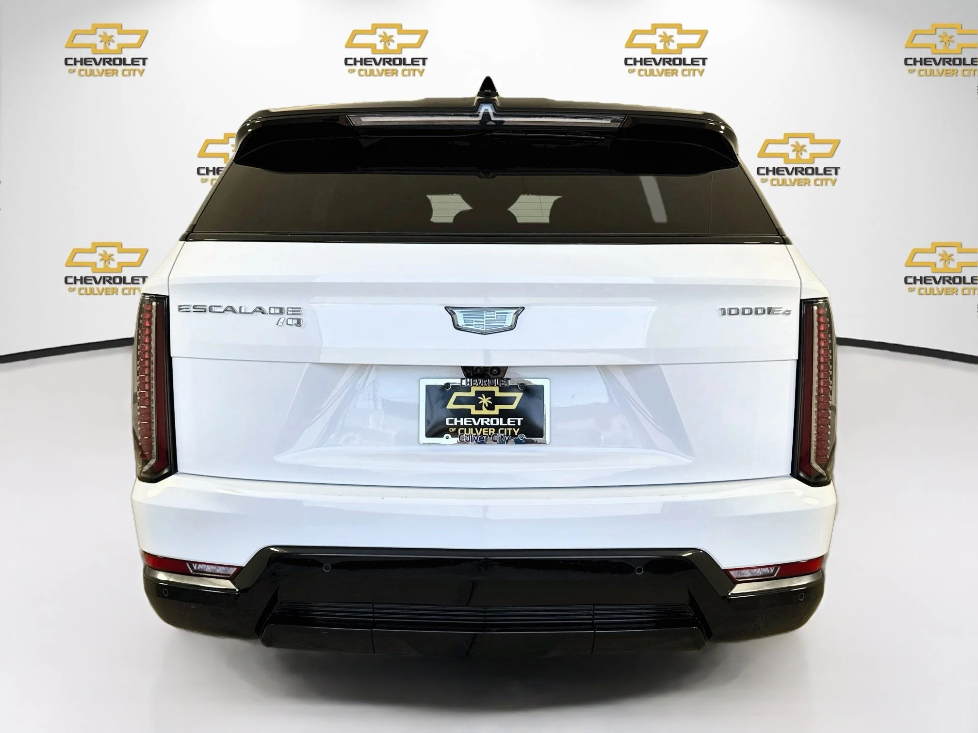 Used 2025 Summit White Cadillac Sport 1 image 7