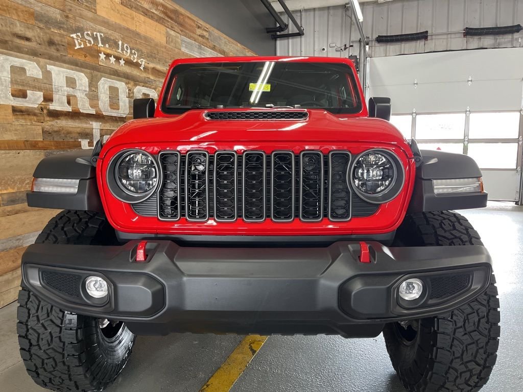 New 2026 Firecracker Red Clear-Coat Exterior Paint Jeep Rubicon image 7