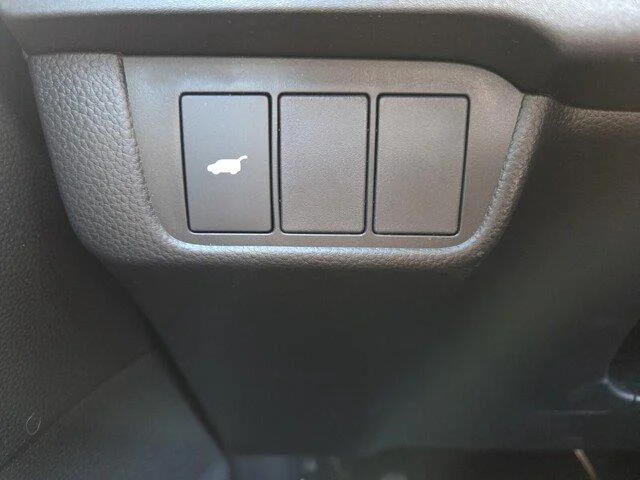 Certified Used 2026 Platinum White Pearl Honda Sport-L image 12