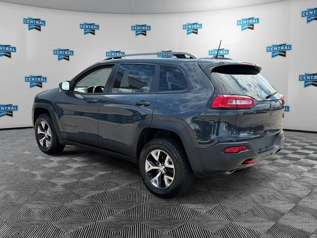 Used 2016 Black Jeep Trailhawk image 3