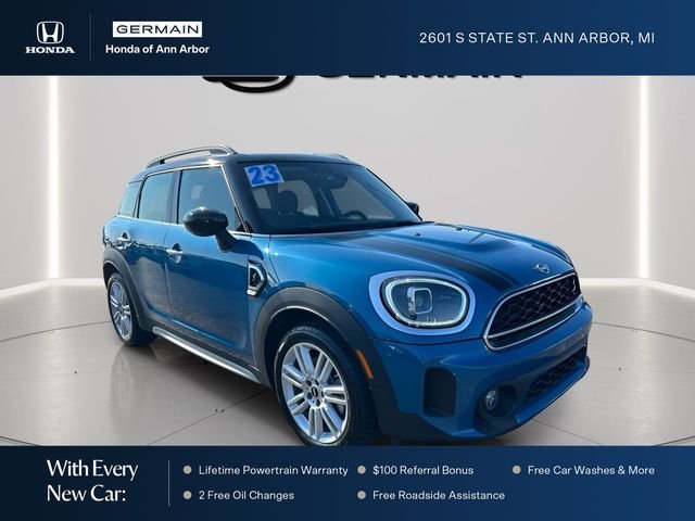 2023 MINI Countryman Cooper S's photo