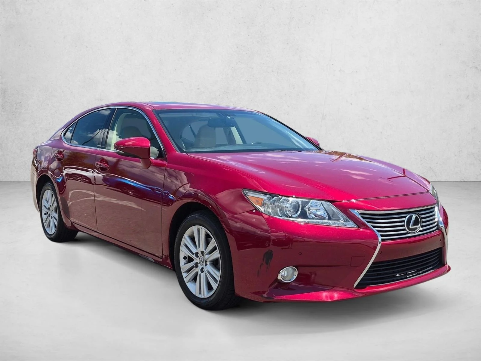 Used 2014 Matador Red Mica Lexus  image 3