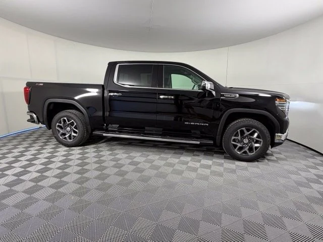 2026 GMC Sierra 1500 SLT - Photo 7