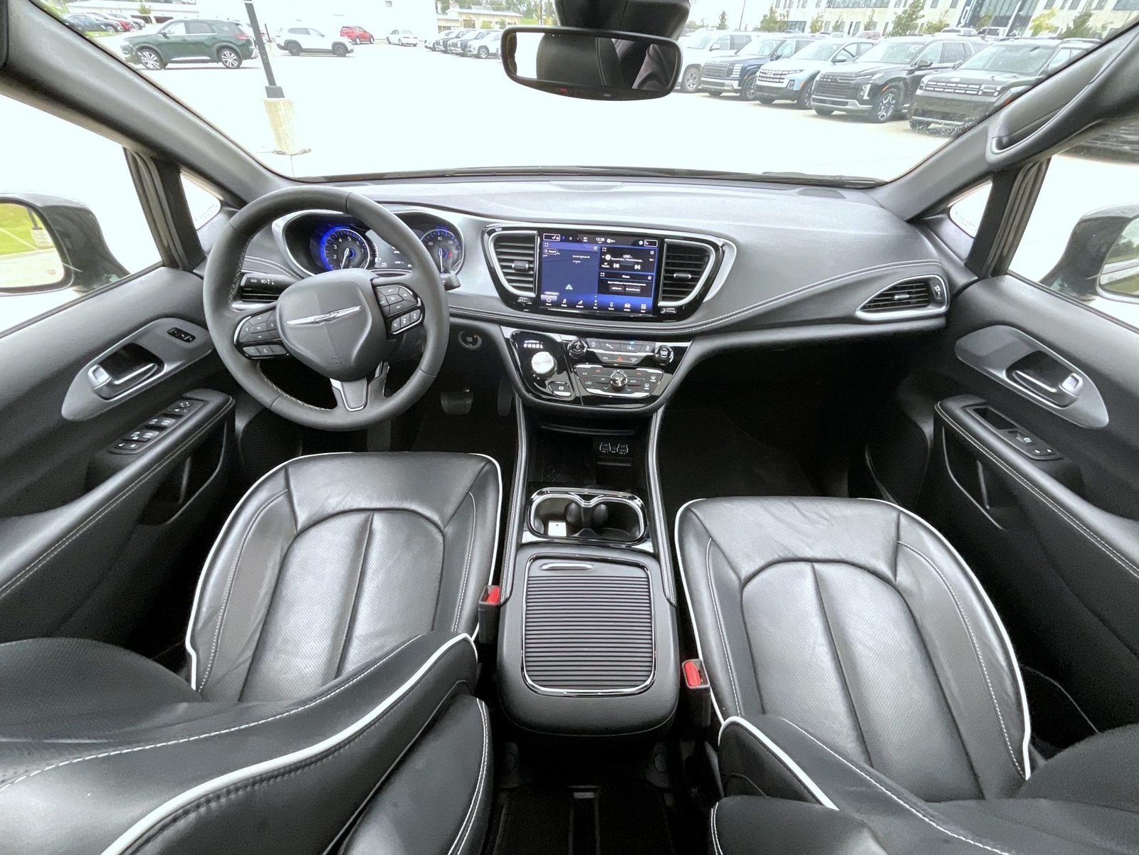 Used 2025 Black Chrysler Limited image 15
