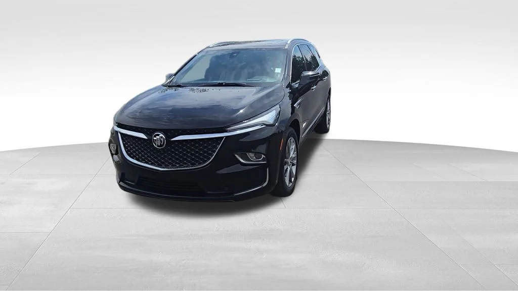 Used 2024  Buick Avenir image 3