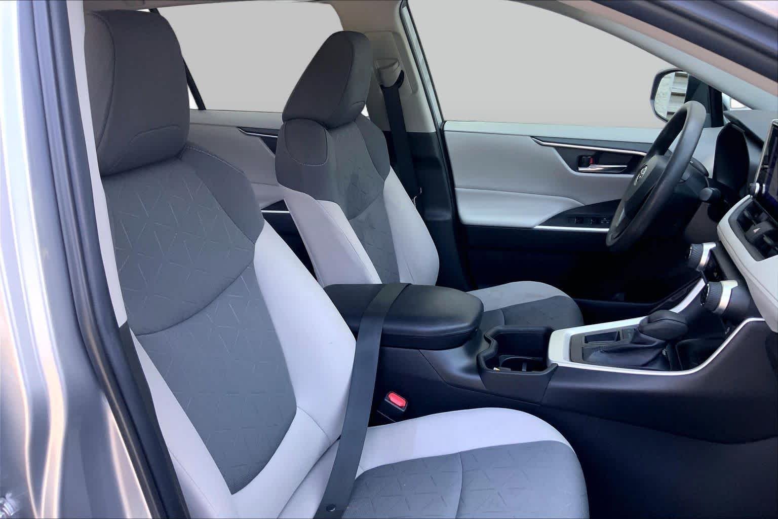 Used 2023 Silver Sky Metallic Toyota XLE image 9