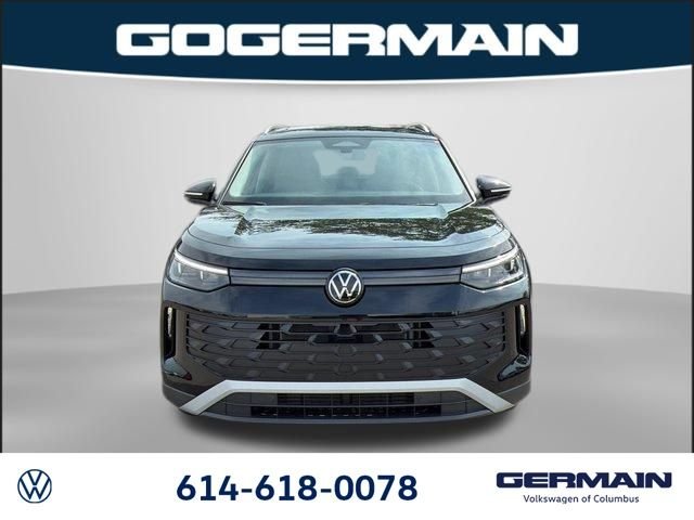 New 2026 Deep Black Pearl Volkswagen 2.0T SE image 2