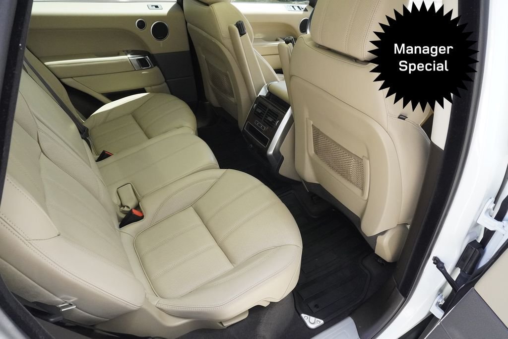 Used 2016 White Land Rover 3.0L V6 Supercharged HSE image 26