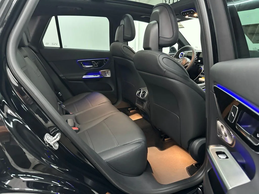 New 2026 Black Mercedes-Benz GLC 300 image 24