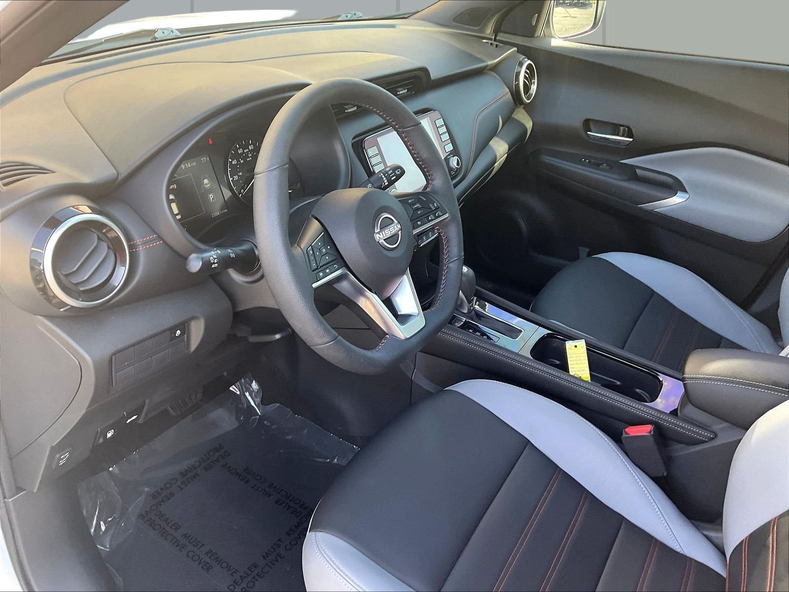 Used 2024 White Nissan SR image 19