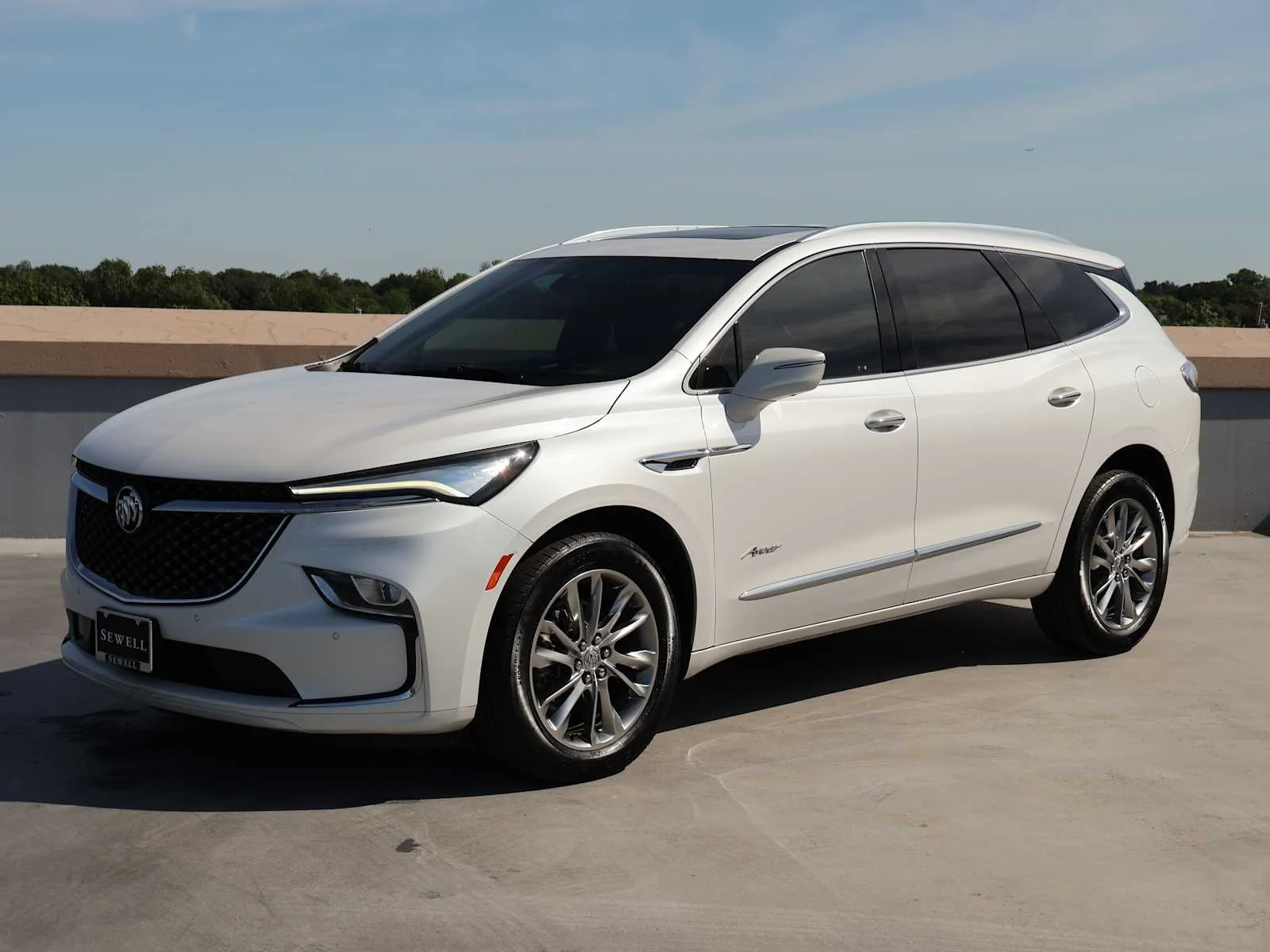 2024 Buick Enclave Avenir's photo