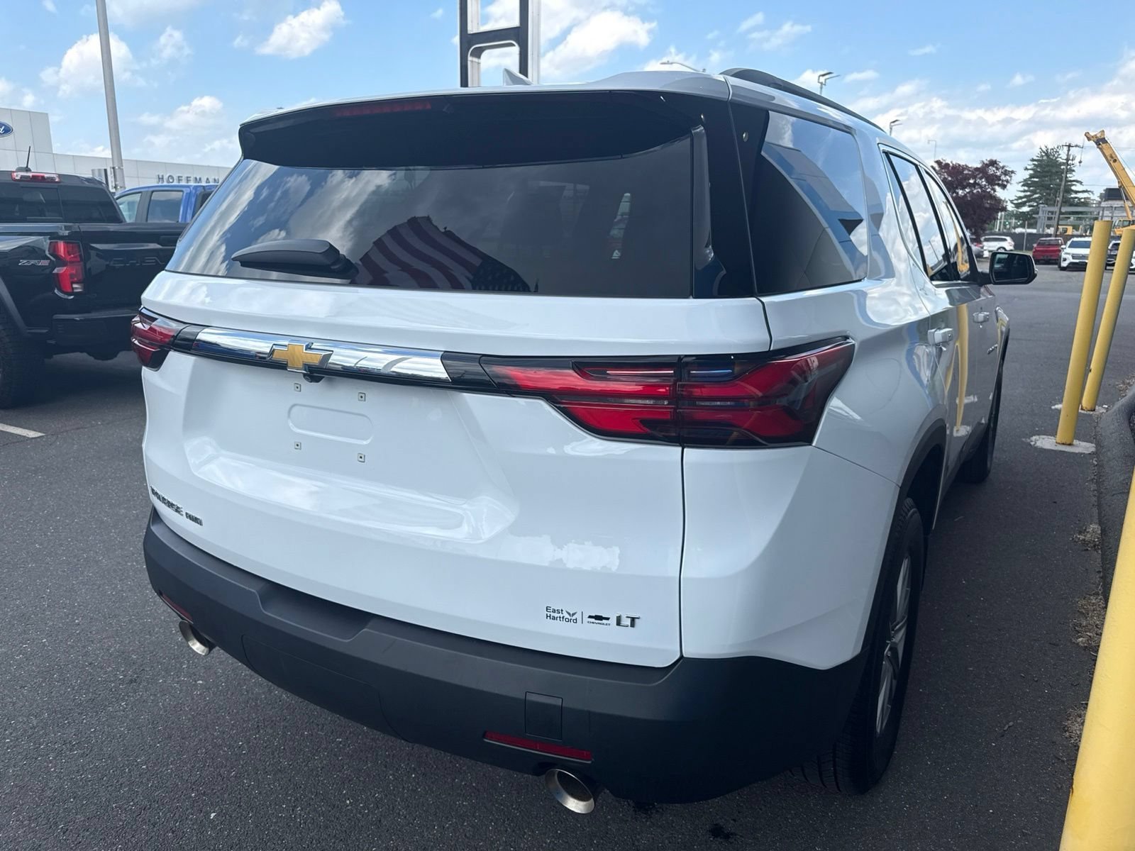 Used 2023 Summit White Chevrolet LT Cloth image 6