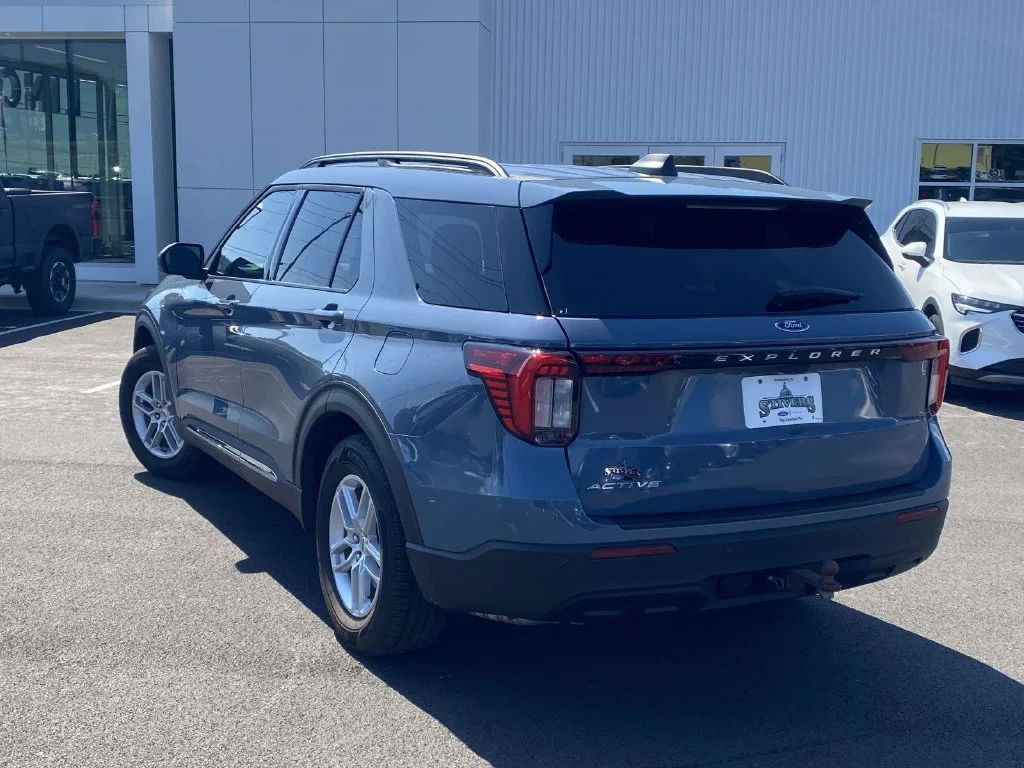 Used 2025 Blue Ford Active image 5
