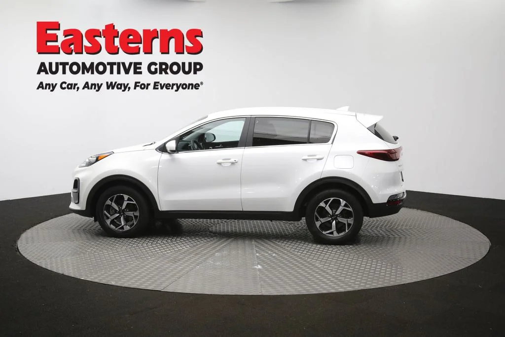 Used 2022 White Kia LX image 54