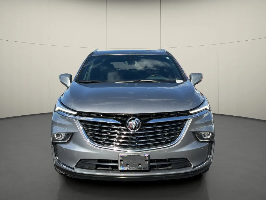 Used 2023 Includes Pitch Dark Night lower exterior accent color.) Buick Essence image 7