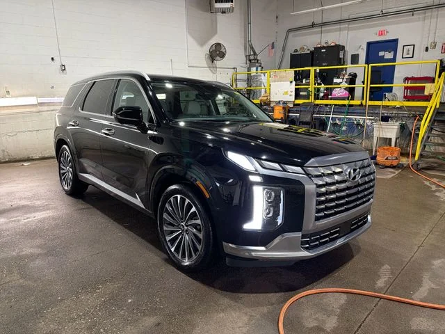 Used 2025 Black Hyundai Calligraphy image 11