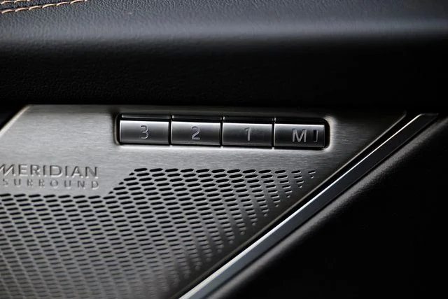 2026 Jaguar F-Pace R-Dynamic S - Photo 14