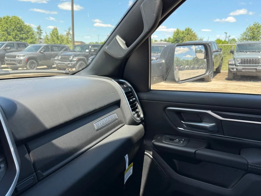 New 2026 Granite Crystal Metallic Clear-Coat Exterior Paint RAM Big Horn/Lone Star image 22