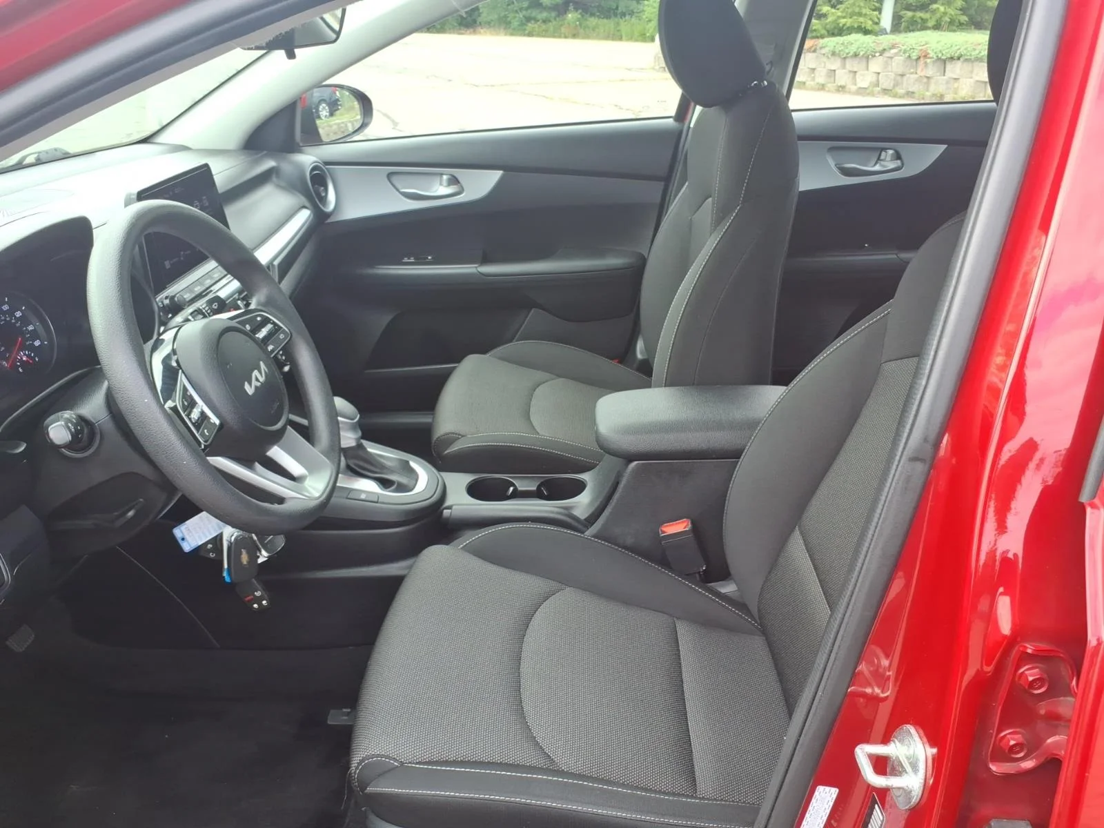 Used 2024 Currant Red Kia LXS image 13