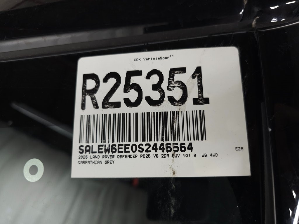 2025 LAND ROVER DEFENDER - Image 36