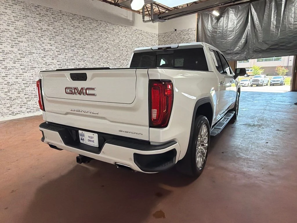 Used 2020 White Frost Tricoat GMC Denali image 7