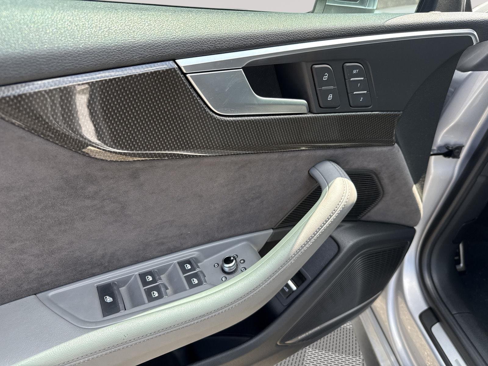 Used 2018 Florett Silver Metallic/Black Roof Audi Prestige image 23