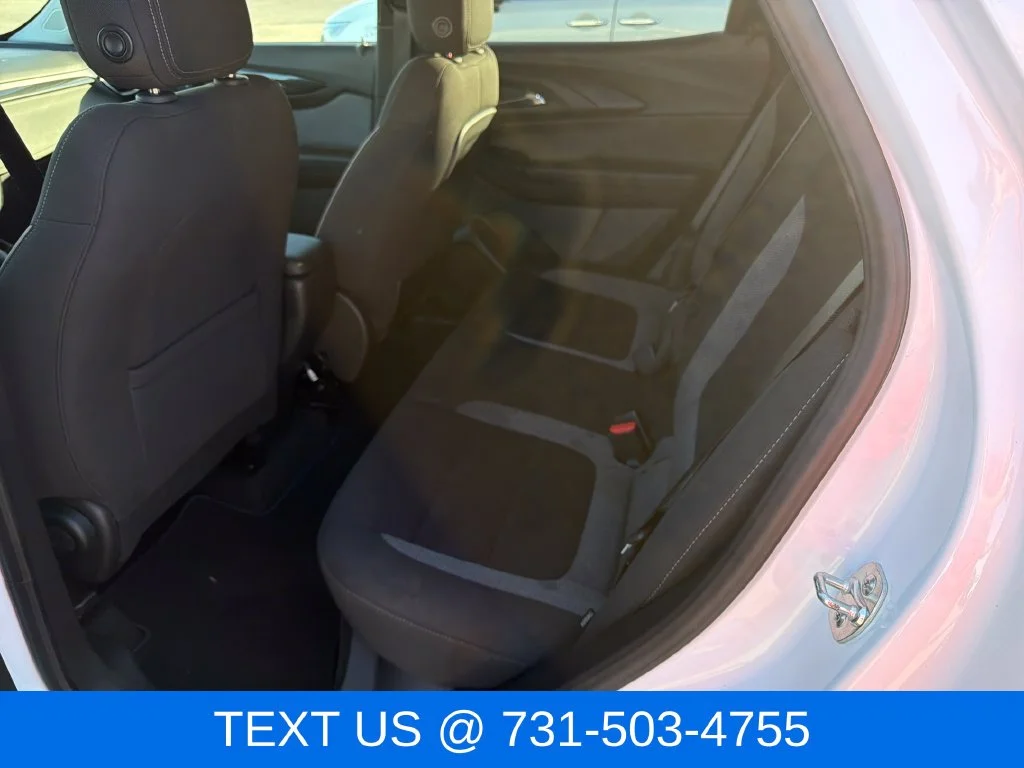 Used 2025 White Chevrolet LT image 26