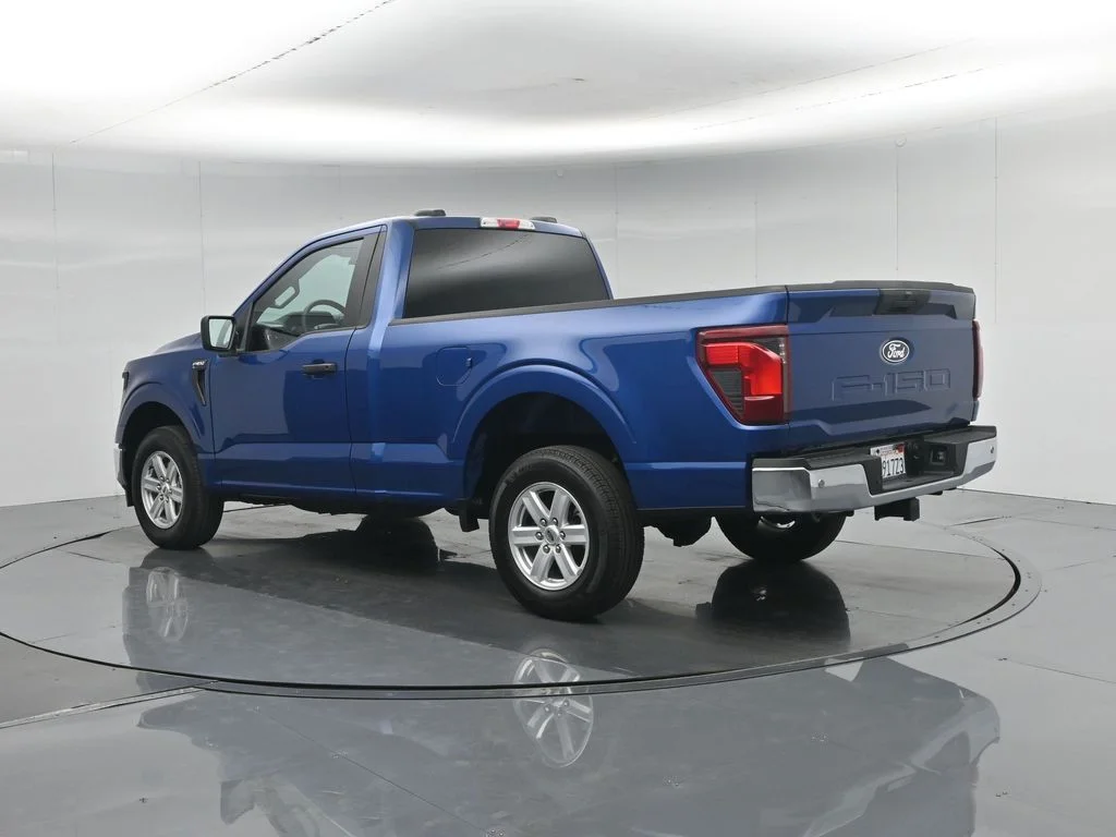 New 2026 Oxford White Ford XLT image 6