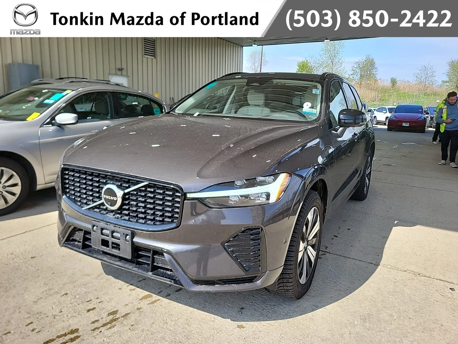 2023 Volvo XC60 T8 Plus Dark Theme AWD's photo