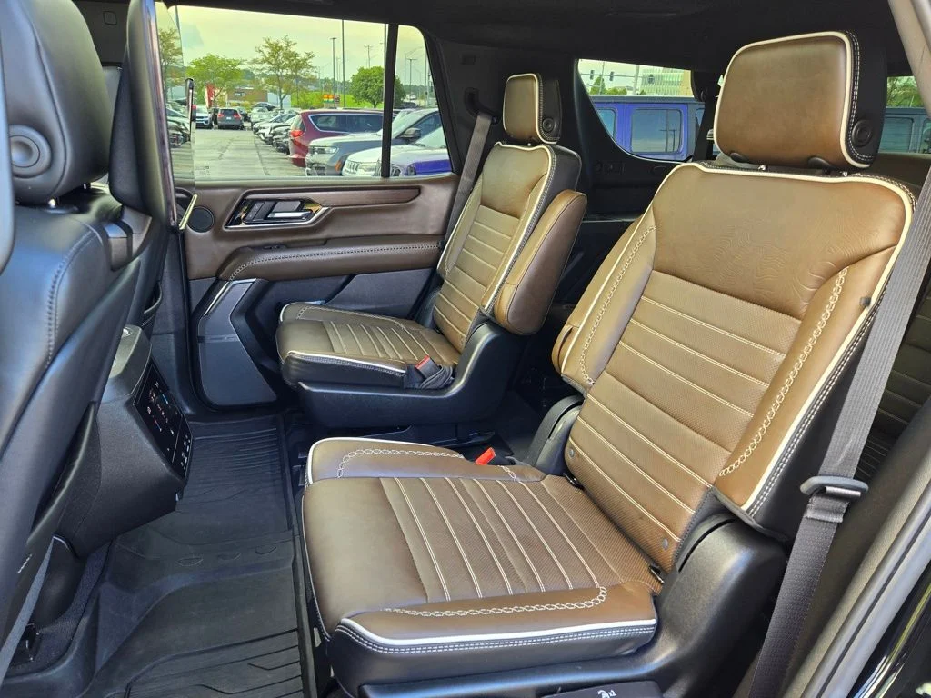 Used 2026 Black GMC Denali Ultimate image 29