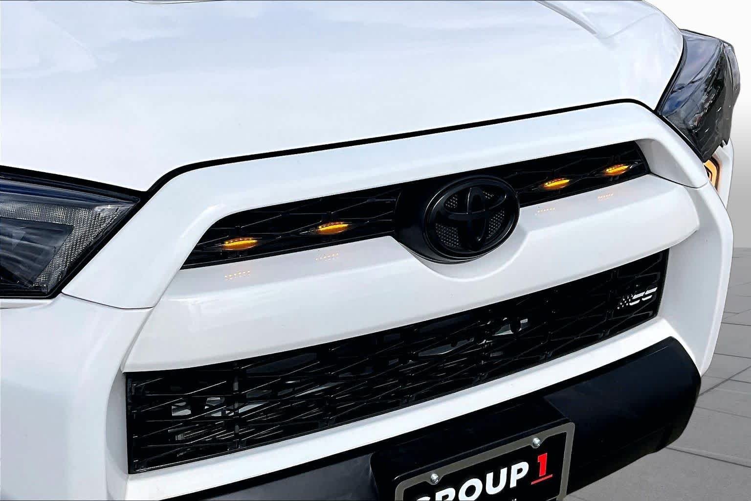 Used 2019 Super White Toyota TRD Off Road Premium image 29