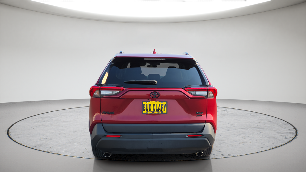 Used 2021 Red Toyota XLE image 9
