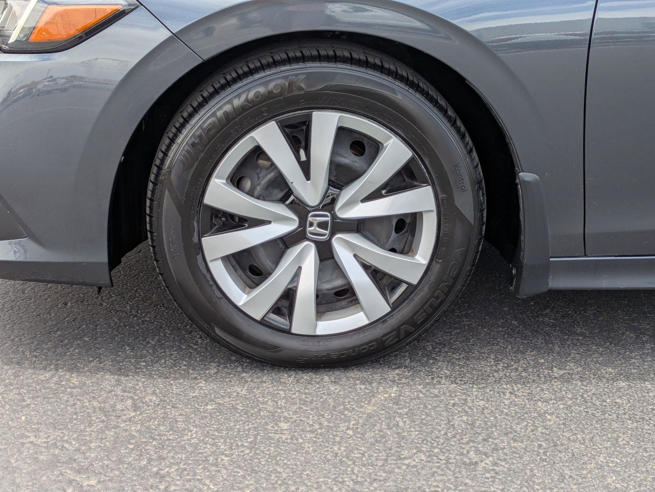 Used 2024 Gray Metallic Honda LX image 11