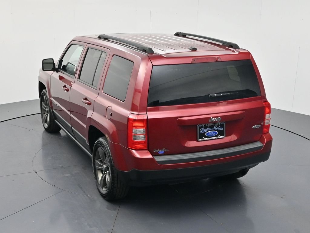 Used 2014 Deep Cherry Red Crystal Pearlcoat Jeep Latitude image 40