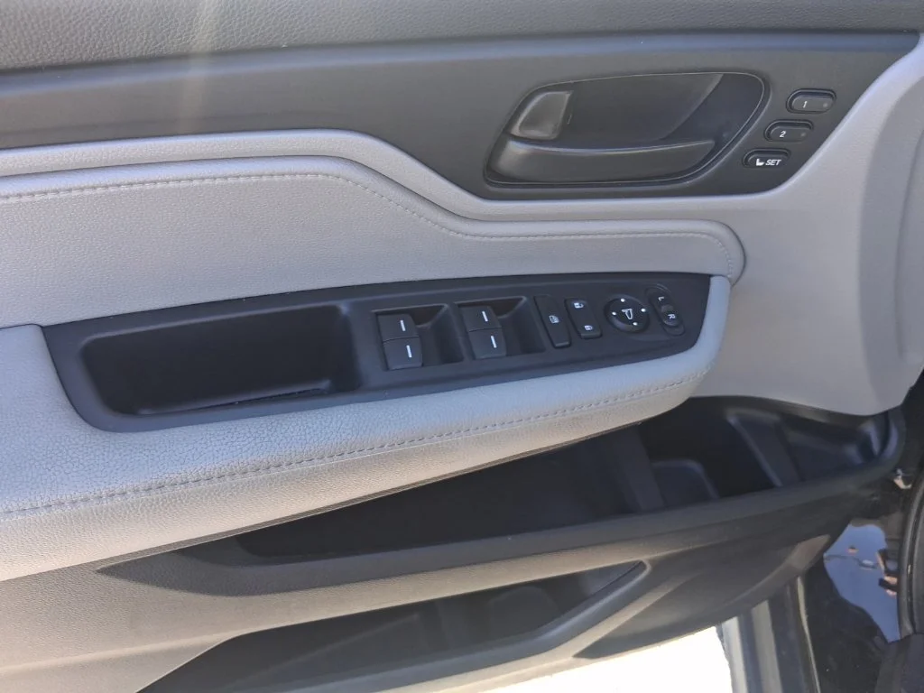 Used 2018  Honda EX-L image 9
