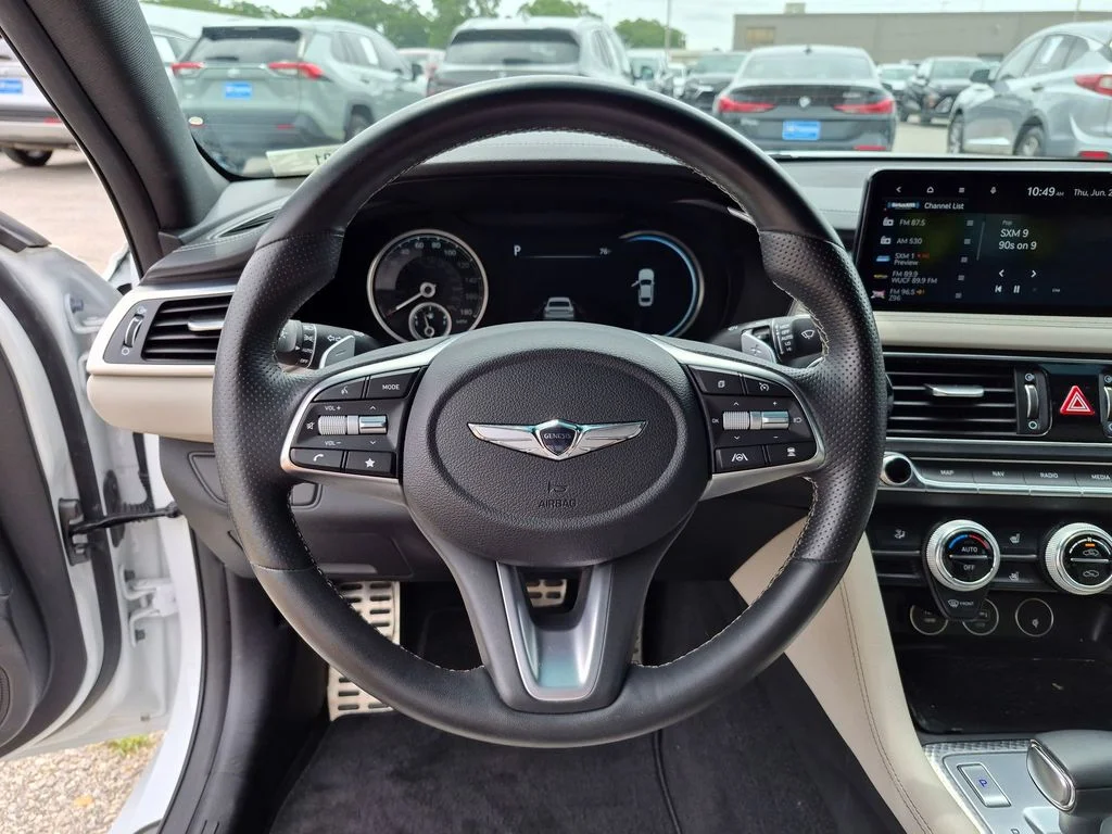 Used 2023 White Genesis 2.0T image 14