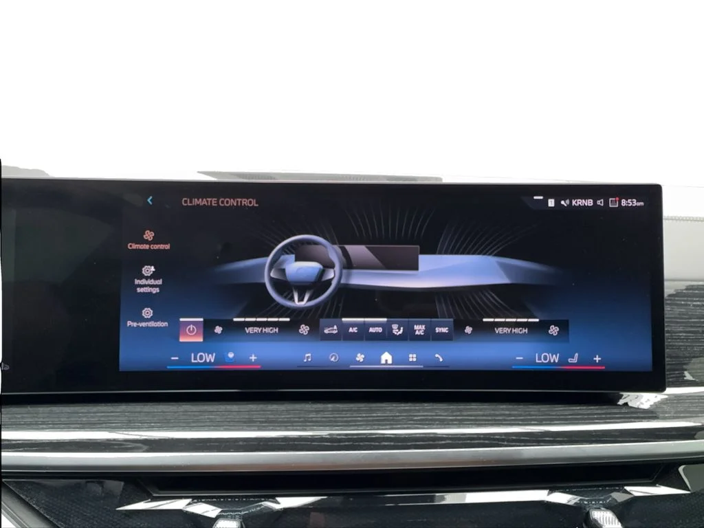 Used 2025 Black BMW sDrive40i image 49