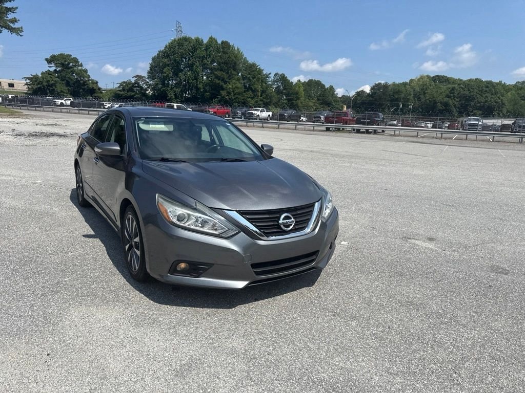 Used 2017 Gray Nissan 2.5 SV image 7