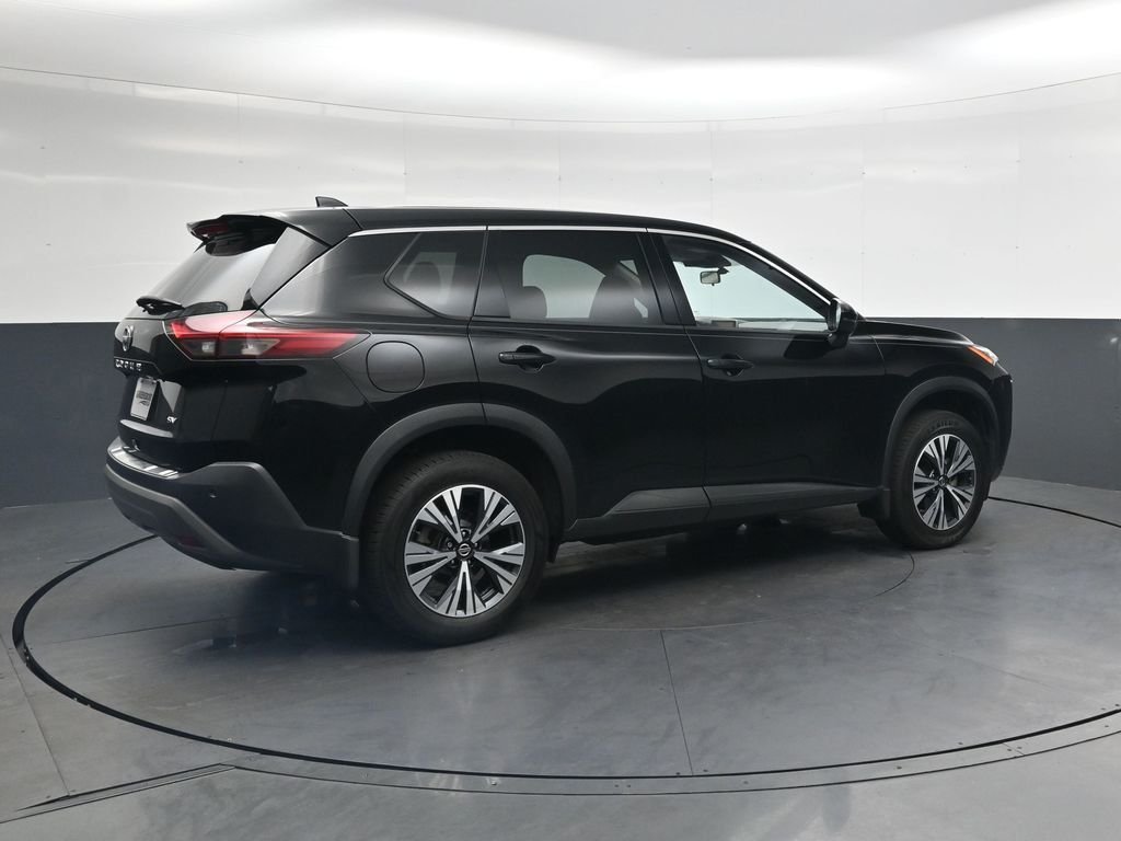 Used 2022 Black Nissan SV image 5