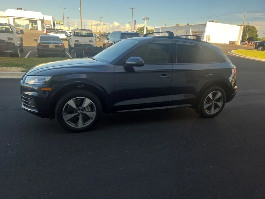 Used 2020 Blue Audi Premium image 4