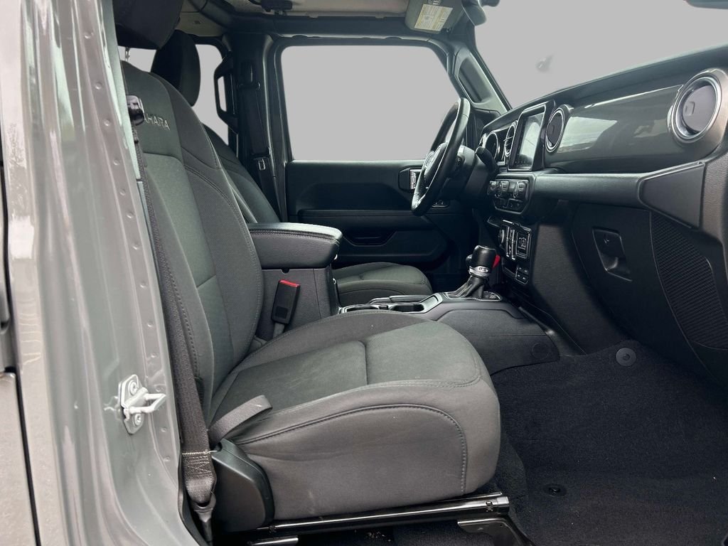 Used 2020 Gray Jeep Unlimited Sahara image 18