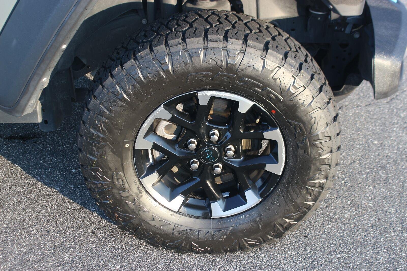 Used 2024 Grey Jeep Rubicon image 34