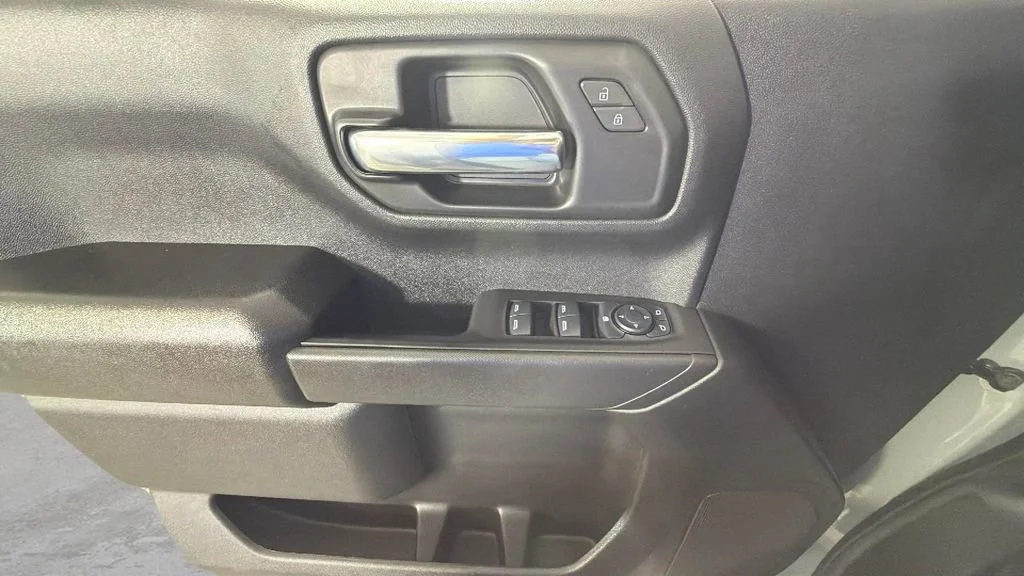 Used 2025 Slate Gray Metallic Chevrolet Custom image 24