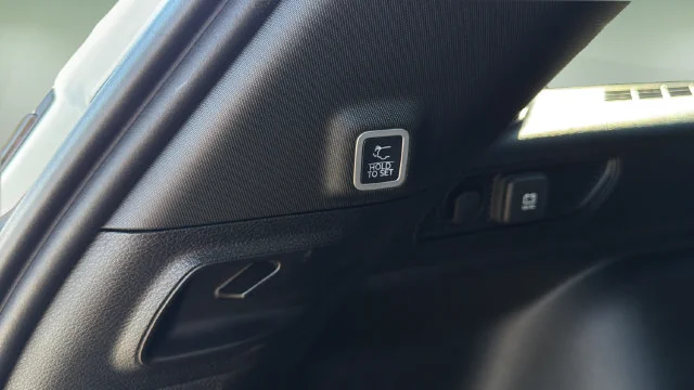 Used 2025 White Jeep Limited image 33