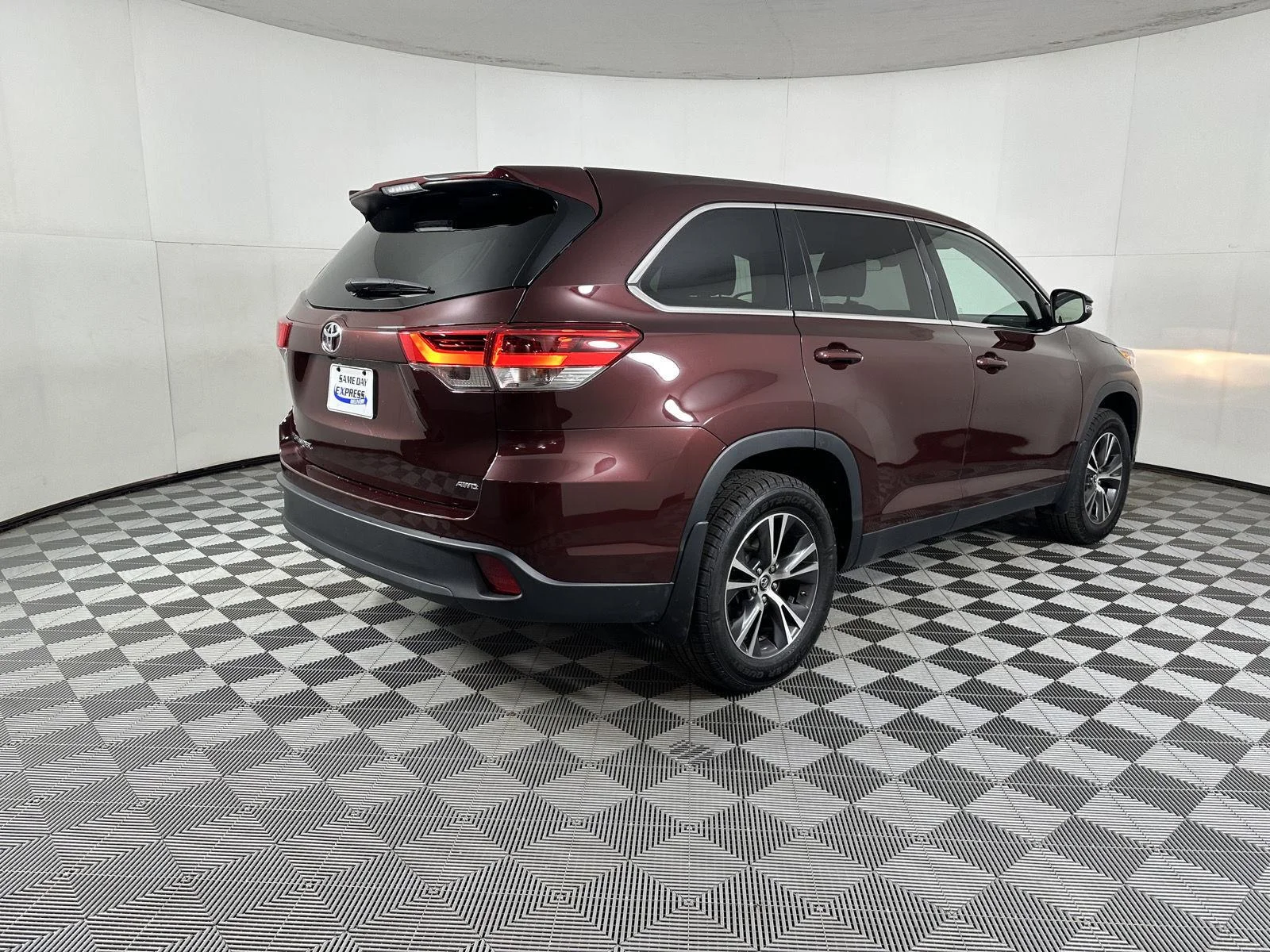 Used 2019 Ooh La La Rouge Mica Toyota LE image 11
