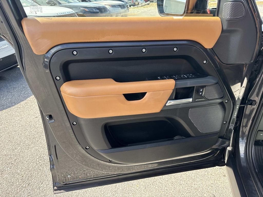Used 2024 Gray Land Rover X image 19