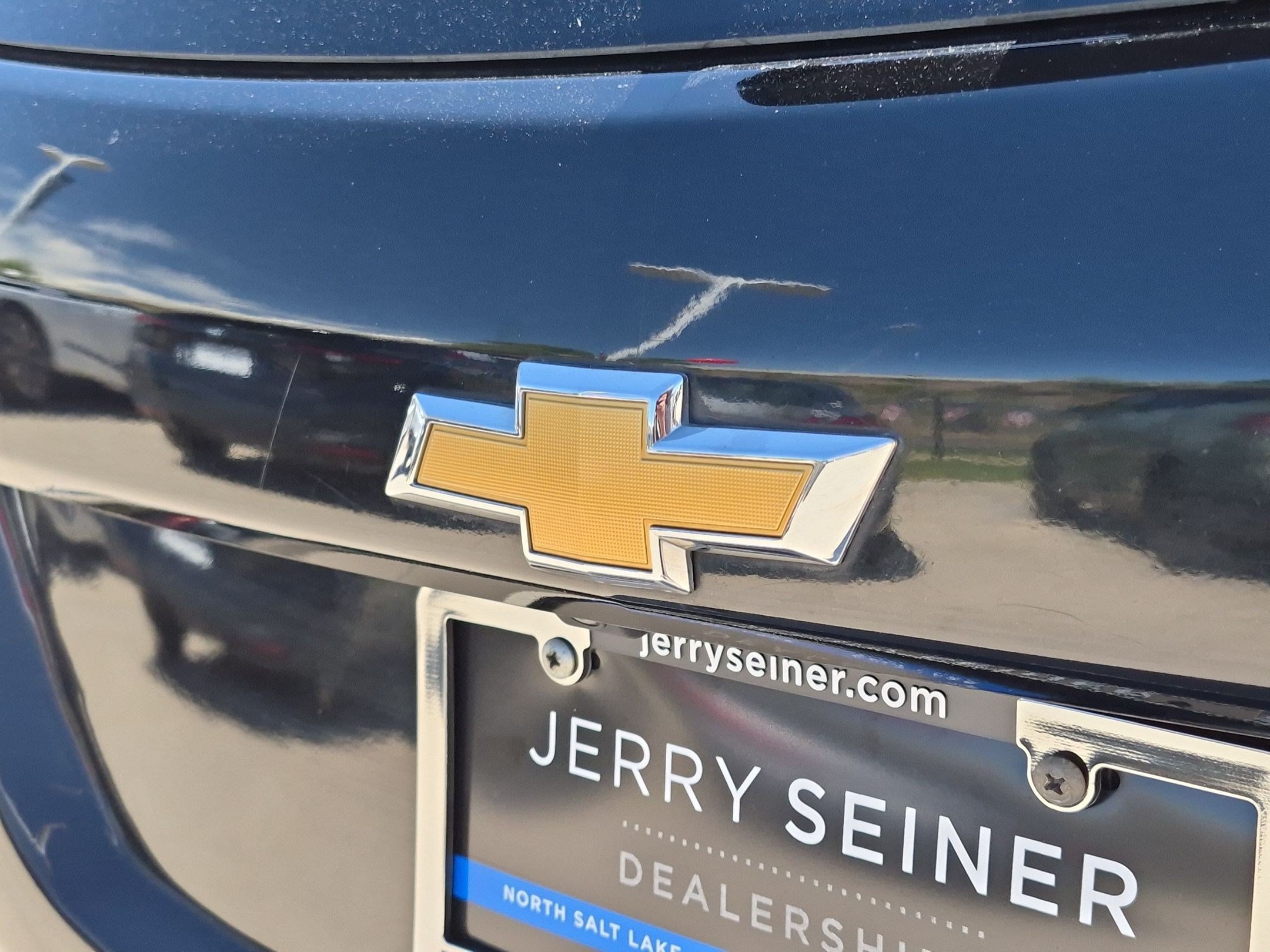 Certified Used 2020 MOSAIC BLACK METALLIC Chevrolet LT image 13
