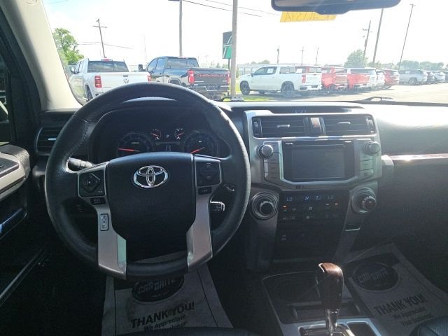 Used 2017 White Toyota  image 17