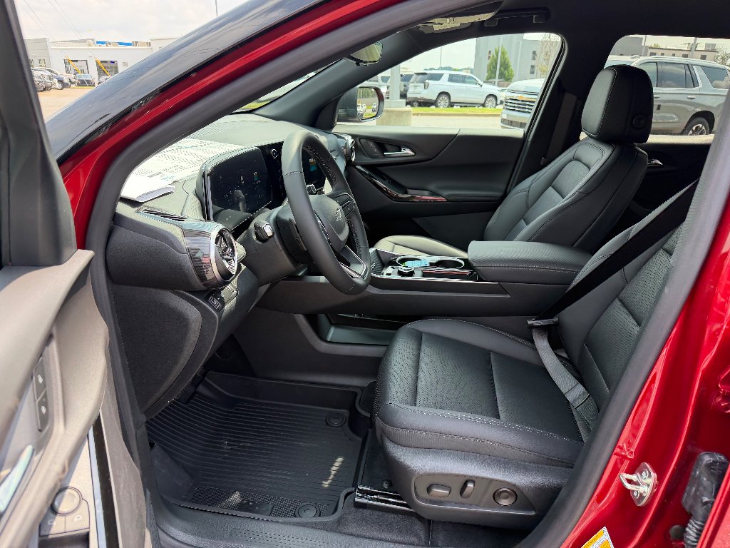 2027 Chevrolet Equinox LT - Photo 15